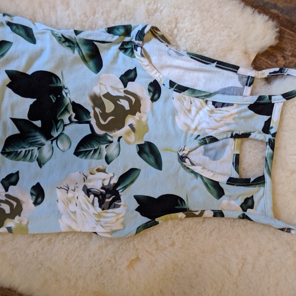 2 BODYBUITS - Picture 2 of 4